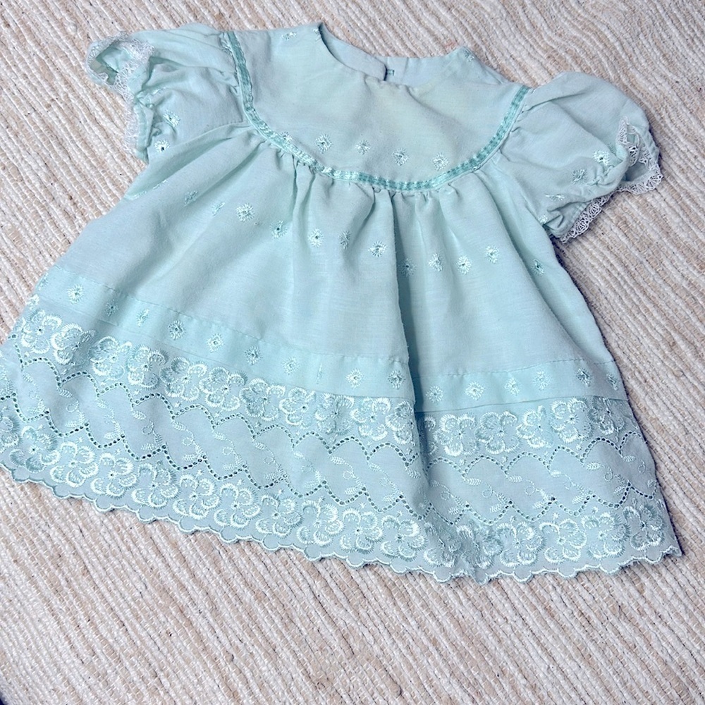Vintage baby dress with eyelets sweet little lace and flower design over, 0-3m